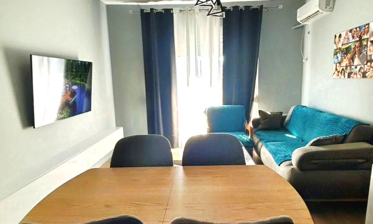 Appartamento in vendita a Tirana 1+1, Arredato