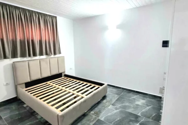 Appartamento in affitto a Tirana 1+1, Arredato