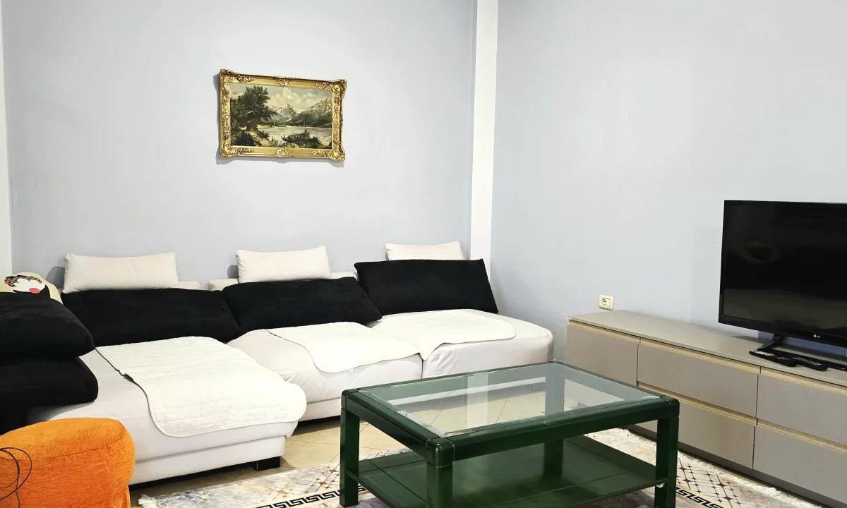 Shtepi me qera Apartament ne Tirane, 2+1, Mobilimi E mobiluar, Pagesa 450  Euro.