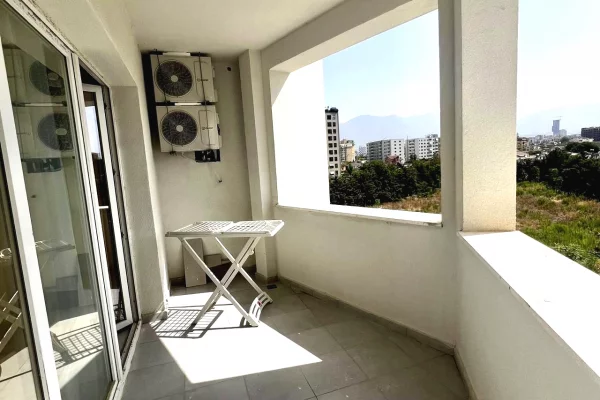 Shtepi me qera Apartament ne Tirane, 2+1, Mobilimi E mobiluar, Pagesa 75,000  Leke.