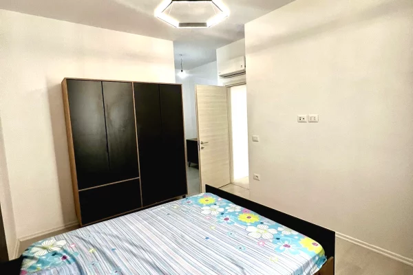 Shtepi me qera Apartament ne Tirane, 2+1, Mobilimi E mobiluar, Pagesa 75,000  Leke.