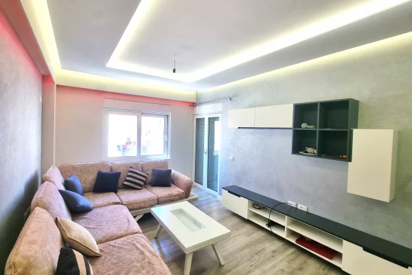 Shtepi ne shitje Apartament ne Tirane, 3+1, Mobilimi E mobiluar, Pagesa 205,000  Euro.