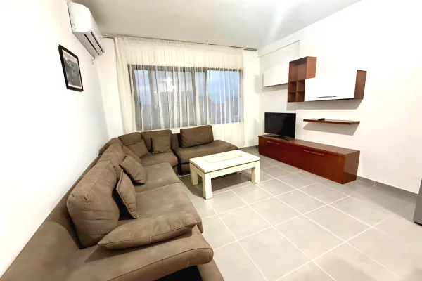 Shtepi me qera 2+1 ne Tirane - 550 Euro
