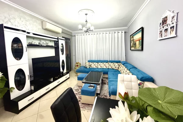 Shtepi me qera Apartament ne Tirane, 2+1, Mobilimi E mobiluar, Pagesa 65,000  Leke.