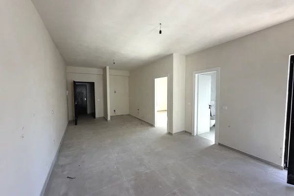Apartment for sale in Durres 1+1, Emty
