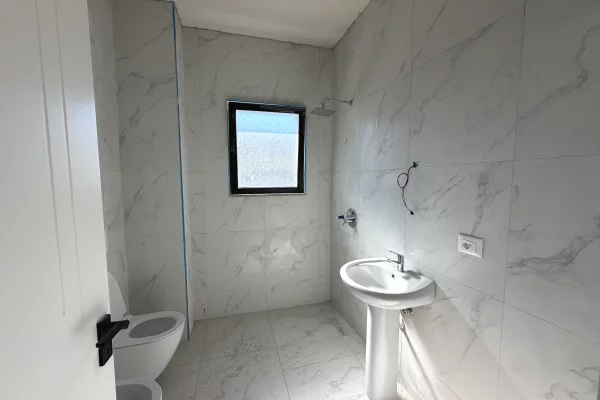 Apartment for sale in Durres 1+1, Emty