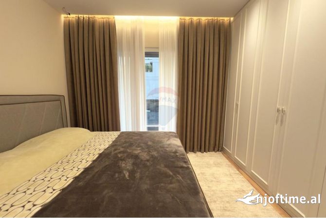 Shtepi ne shitje Apartament ne Tirane, 1+1, Mobilimi E mobiluar, Pagesa 155,000  Euro.