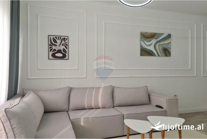 Shtepi ne shitje Apartament ne Tirane, 2+1, Mobilimi E mobiluar, Pagesa 138,000  Euro.