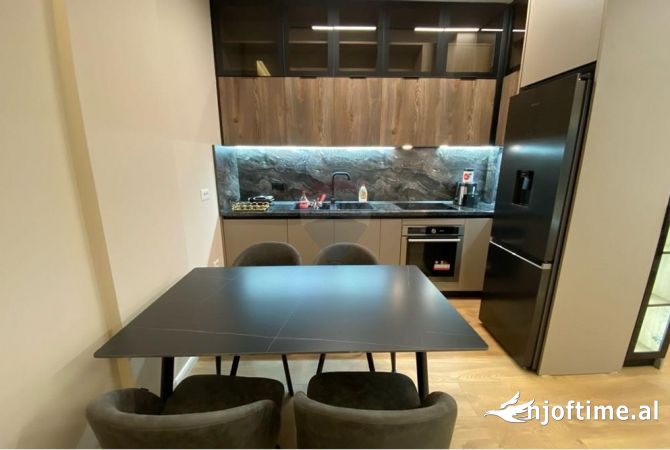 Shtepi ne shitje Apartament ne Tirane, 1+1, Mobilimi E mobiluar, Pagesa 145,000  Euro.