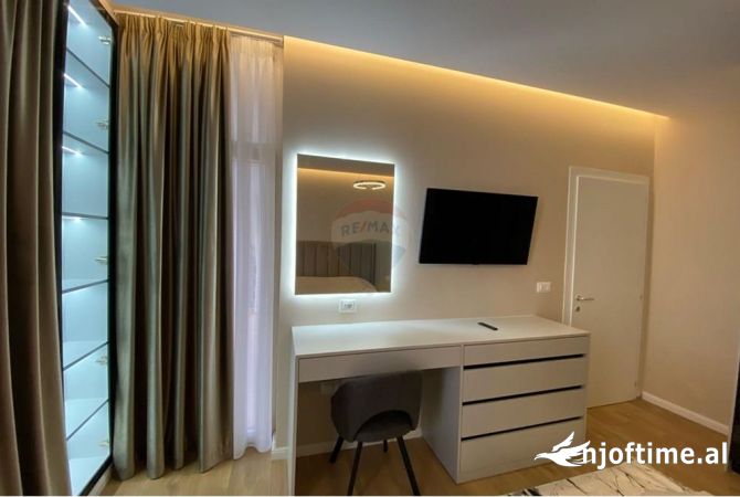 Shtepi ne shitje Apartament ne Tirane, 1+1, Mobilimi E mobiluar, Pagesa 145,000  Euro.