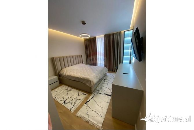 Shtepi ne shitje Apartament ne Tirane, 1+1, Mobilimi E mobiluar, Pagesa 145,000  Euro.