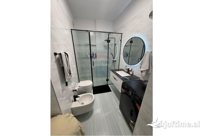 Shtepi ne shitje Apartament ne Tirane, 1+1, Mobilimi E mobiluar, Pagesa 145,000  Euro.