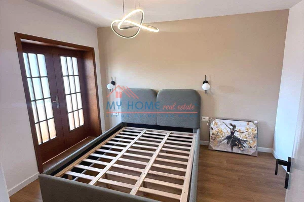 Shiten 3 Apartamente 1+1 tek Mozaiku ne Tirane