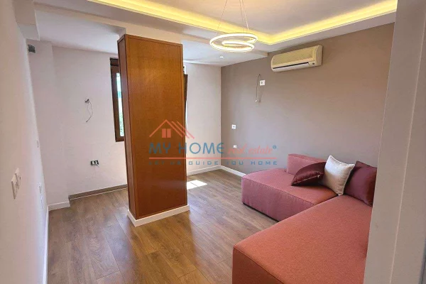 Shtepi ne shitje Apartament ne Tirane, 1+1, Mobilimi Pjeserisht e mobiluar, Pagesa 327,000  Euro.
