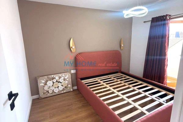 Shtepi ne shitje Apartament ne Tirane, 1+1, Mobilimi Pjeserisht e mobiluar, Pagesa 327,000  Euro.