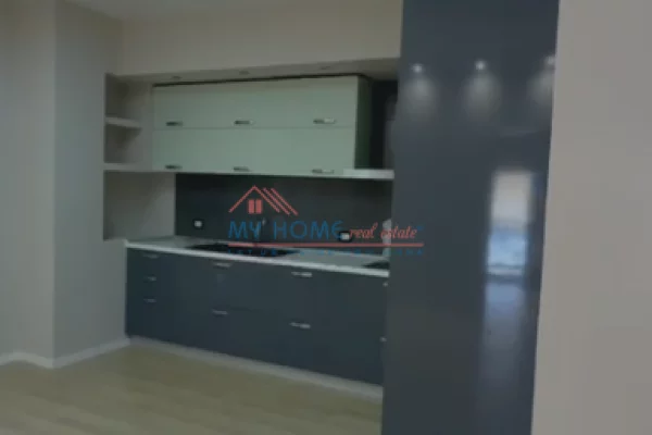 Shtepi ne shitje Apartament ne Tirane, 2+1, Mobilimi Bosh, pa mobiluar, Pagesa 205,000  Euro.