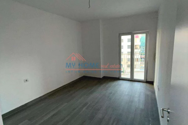 Zyre me qera tek Zogu i Zi Tirane