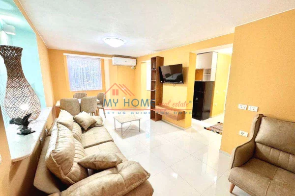 Shtepi me qera Apartament ne Tirane, 2+1, Mobilimi E mobiluar, Pagesa 800  Euro.