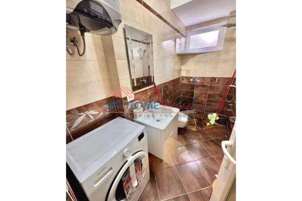 Shtepi me qera Apartament ne Tirane, 2+1, Mobilimi E mobiluar, Pagesa 800  Euro.