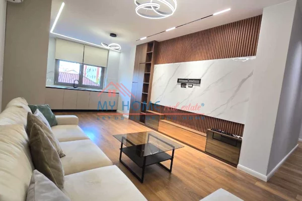 Shtepi ne shitje Apartament ne Tirane, 2+1, Mobilimi E mobiluar, Pagesa 239,000  Euro.