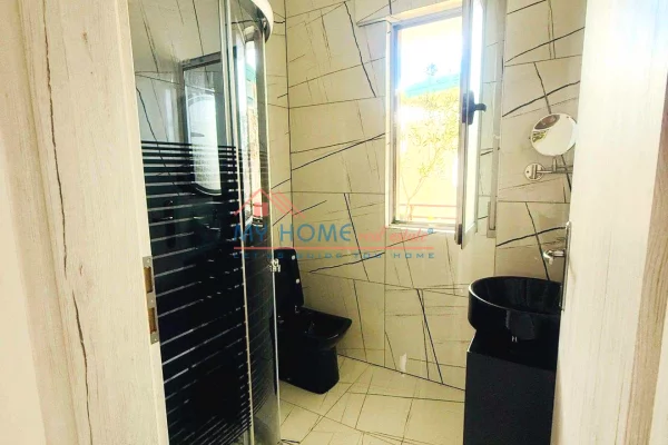 Shtepi me qera Apartament ne Tirane, 2+1, Mobilimi E mobiluar, Pagesa 1,200  Euro.