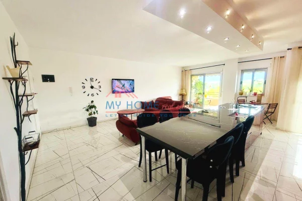 Shtepi me qera Apartament ne Tirane, 2+1, Mobilimi E mobiluar, Pagesa 1,200  Euro.
