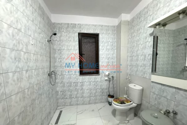 Shtepi me qera Apartament ne Tirane, 2+1, Mobilimi E mobiluar, Pagesa 52,000  Leke.
