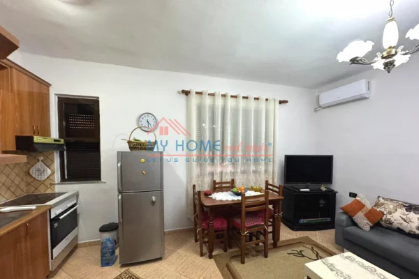 Shtepi me qera 2+1 ne Tirane - 52,000 Leke
