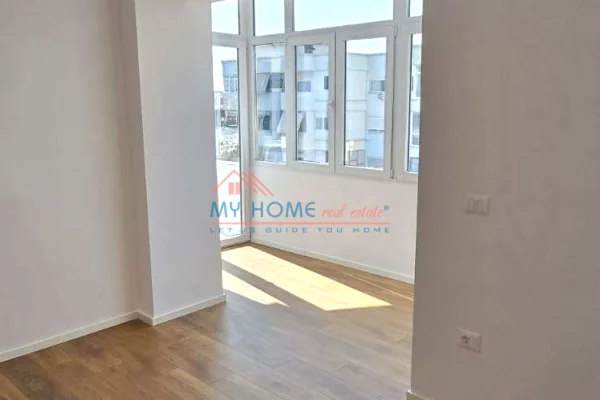 Shtepi ne shitje Apartament ne Tirane, 1+1, Mobilimi Bosh, pa mobiluar, Pagesa 165,000  Euro.