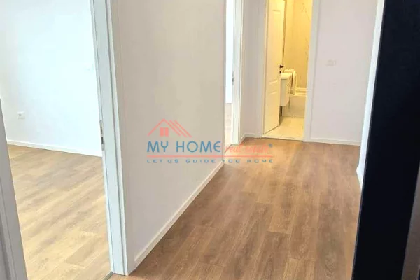 Shtepi ne shitje Apartament ne Tirane, 1+1, Mobilimi Bosh, pa mobiluar, Pagesa 165,000  Euro.