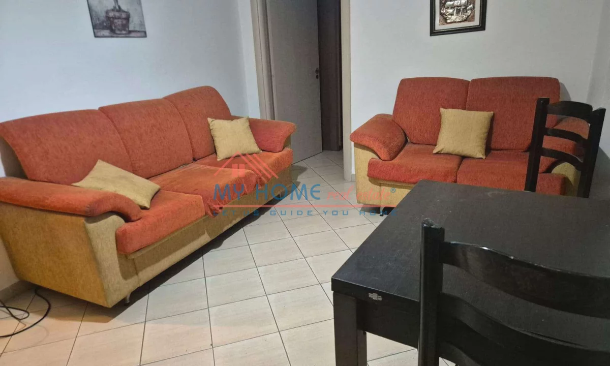 Shtepi me qera Apartament ne Tirane, 1+1, Mobilimi E mobiluar, Pagesa 45,000  Leke.