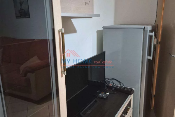 Shtepi me qera Apartament ne Tirane, 1+1, Mobilimi E mobiluar, Pagesa 45,000  Leke.