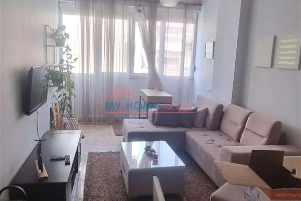 Appartamento in affitto a Tirana 1+1, Arredato
