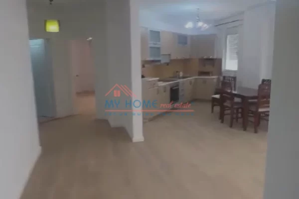 Zyre me qera tek Garda ne Tirane