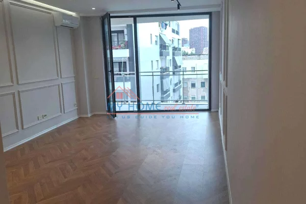 Ambient biznesi me qera 3+1 ne Tirane - 1,000 Euro