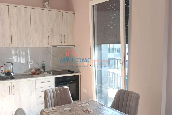 Appartamento in affitto a Tirana 1+1, Arredato