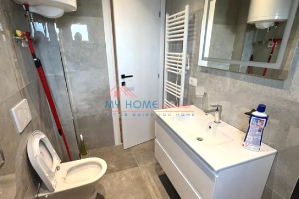 Shtepi me qera Apartament ne Tirane, 2+1, Mobilimi E mobiluar, Pagesa 70,000  Leke.