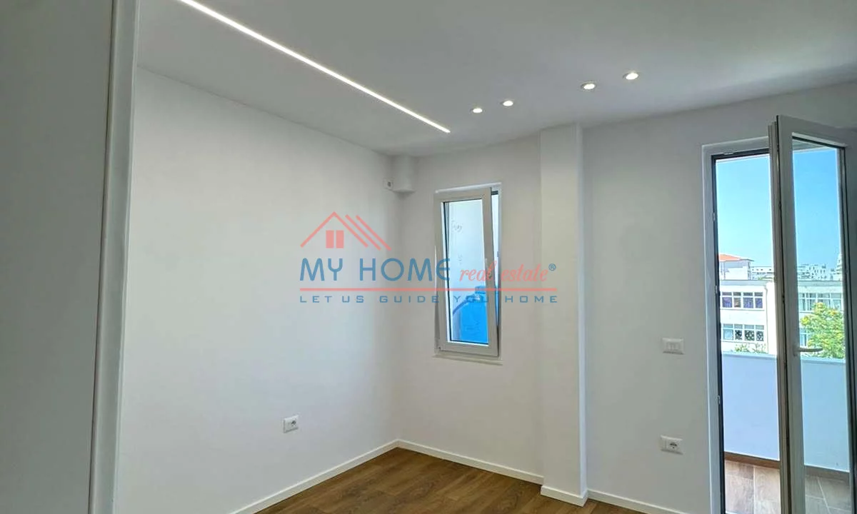 Shtepi ne shitje Apartament ne Tirane, 2+1, Mobilimi Bosh, pa mobiluar, Pagesa 168,000  Euro.