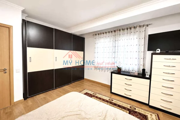 Shtepi me qera Apartament ne Tirane, 2+1, Mobilimi E mobiluar, Pagesa 700  Euro.