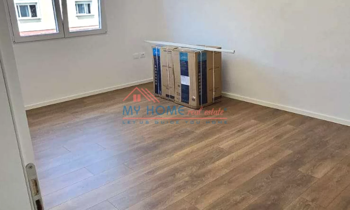 Shtepi ne shitje Apartament ne Tirane, 1+1, Mobilimi Bosh, pa mobiluar, Pagesa 140,000  Euro.