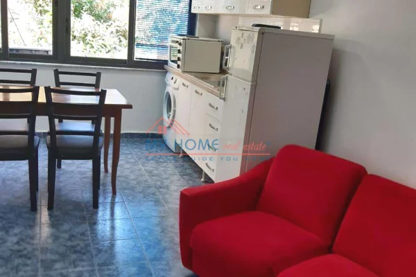 Shtepi me qera Apartament ne Tirane, Garsoniere, Mobilimi E mobiluar, Pagesa 40,000  Leke.