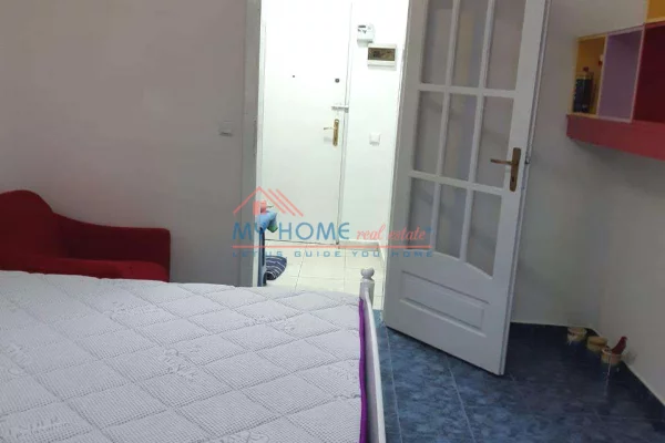 Shtepi me qera Apartament ne Tirane, Garsoniere, Mobilimi E mobiluar, Pagesa 40,000  Leke.