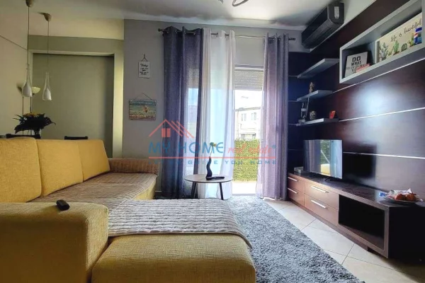 Shtepi me qera Apartament ne Tirane, 1+1, Mobilimi E mobiluar, Pagesa 500  Euro.