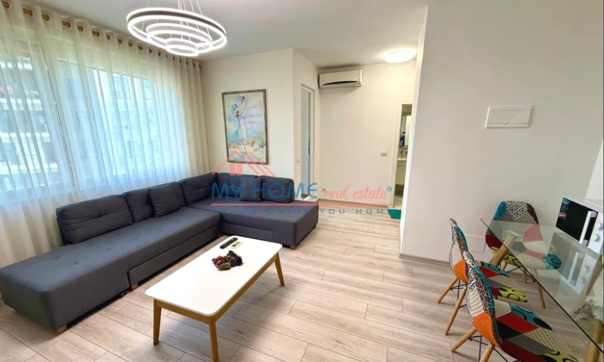 Shtepi me qera Apartament ne Tirane, 1+1, Mobilimi E mobiluar, Pagesa 900  Euro.