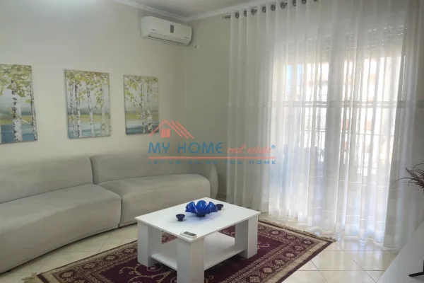 Shtepi me qera Apartament ne Tirane, 1+1, Mobilimi E mobiluar, Pagesa 650  Euro.