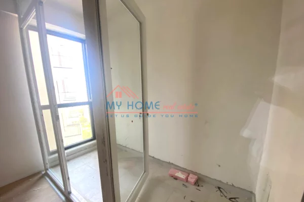 Shtepi ne shitje Apartament ne Tirane, 2+1, Mobilimi Bosh, pa mobiluar, Pagesa 155,700  Euro.
