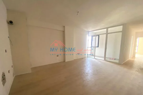 Shtepi ne shitje Apartament ne Tirane, 2+1, Mobilimi Bosh, pa mobiluar, Pagesa 155,700  Euro.