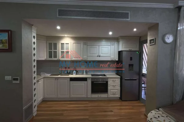 Shtepi me qera Apartament ne Tirane, 2+1, Mobilimi E mobiluar, Pagesa 900  Euro.