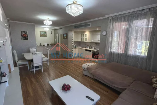 Shtepi me qera Apartament ne Tirane, 2+1, Mobilimi E mobiluar, Pagesa 900  Euro.