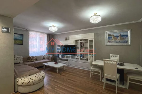 Shtepi me qera Apartament ne Tirane, 2+1, Mobilimi E mobiluar, Pagesa 900  Euro.